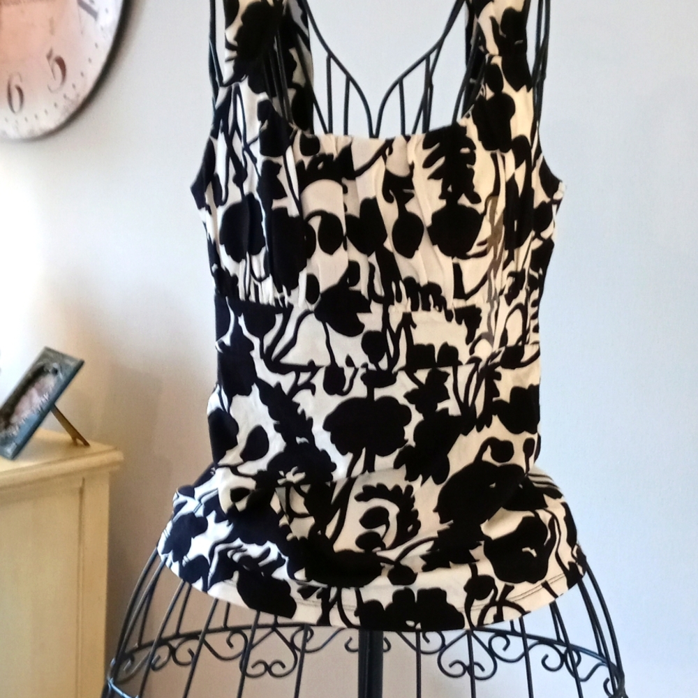 Ann Taylor Tank SZ small